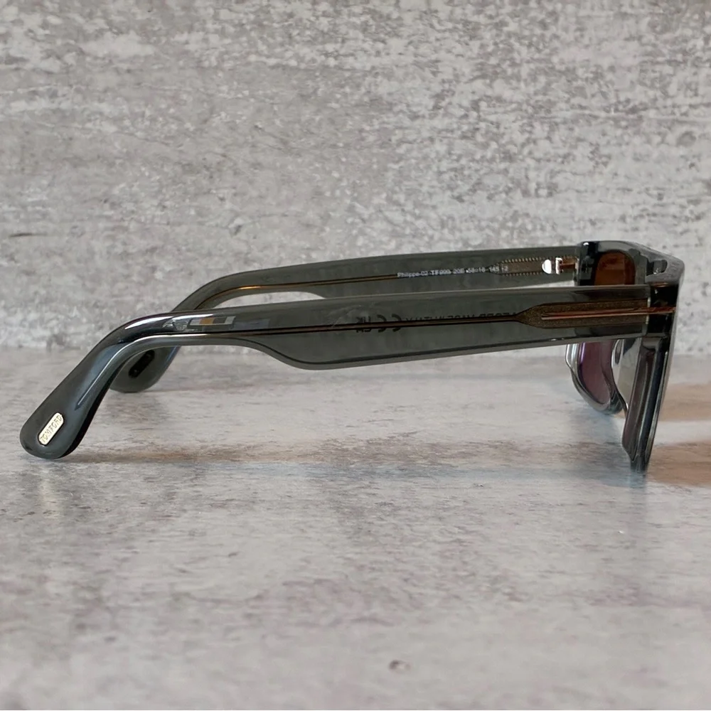 Tom Ford TF999 Philippe-02 Sunglass Gold T Logo Made in Italy 58□16 Rectangular